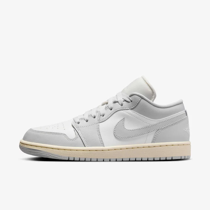 Womens Air Jordan 1 Low Shoe