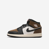 Junior Jordan 1 Mid Shoe